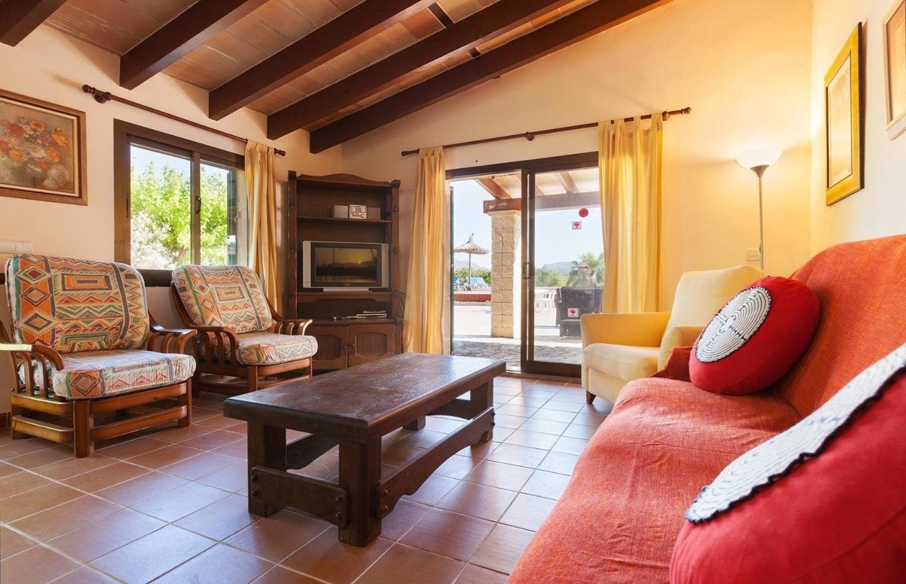 Helles Haus Fuer 6 Personen Mit Pool Und Klimaanlage 500 Meter Vom Entfernt