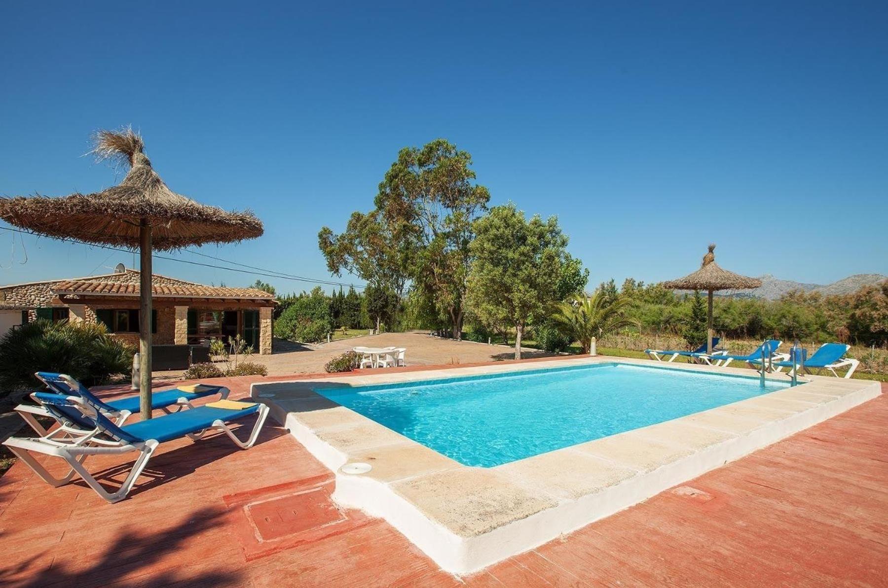 Helles Haus Fuer 6 Personen Mit Pool Und Klimaanlage 500 Meter Vom Entfernt Ferienhaus